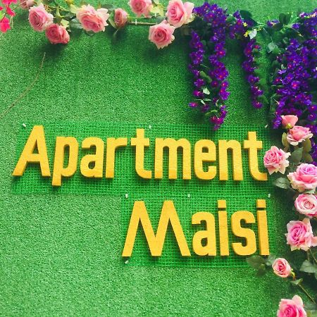 Apartment Maisi Batoemi Buitenkant foto